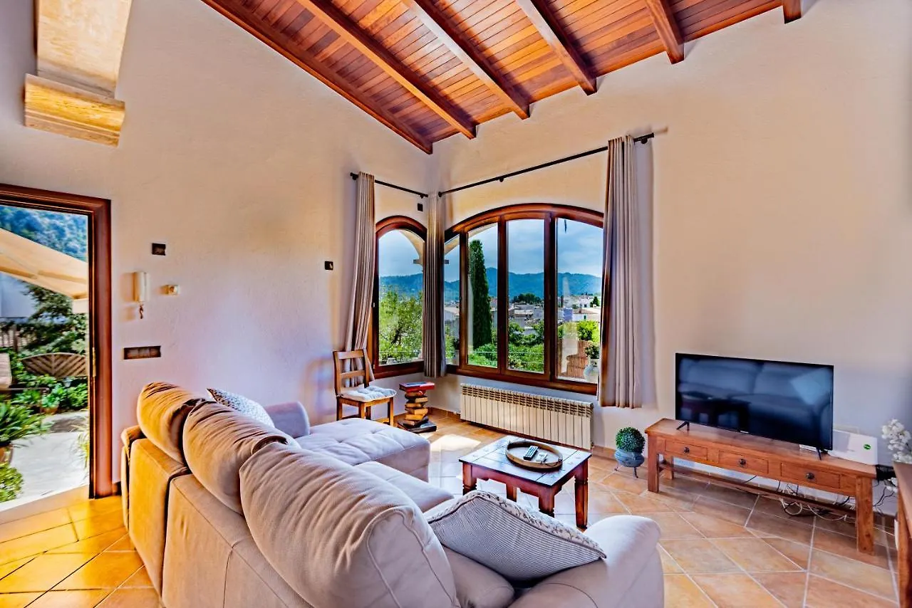 Villa In Center Of Pollensa With Pool And Jacuzzi